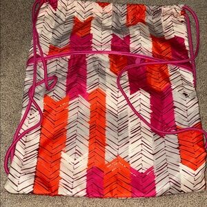 Thirty-One Cinch Sac Bag Drawstring Backpack Feather Chevron